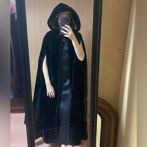 Vintage Velvet Hooded Opera Coat/ Cape - Picture 2 of 16